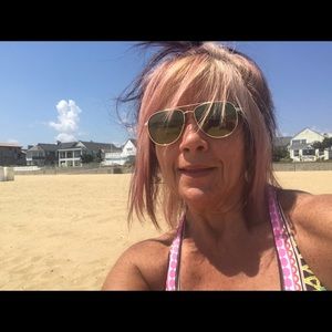 Meet your Posher, Beverlee